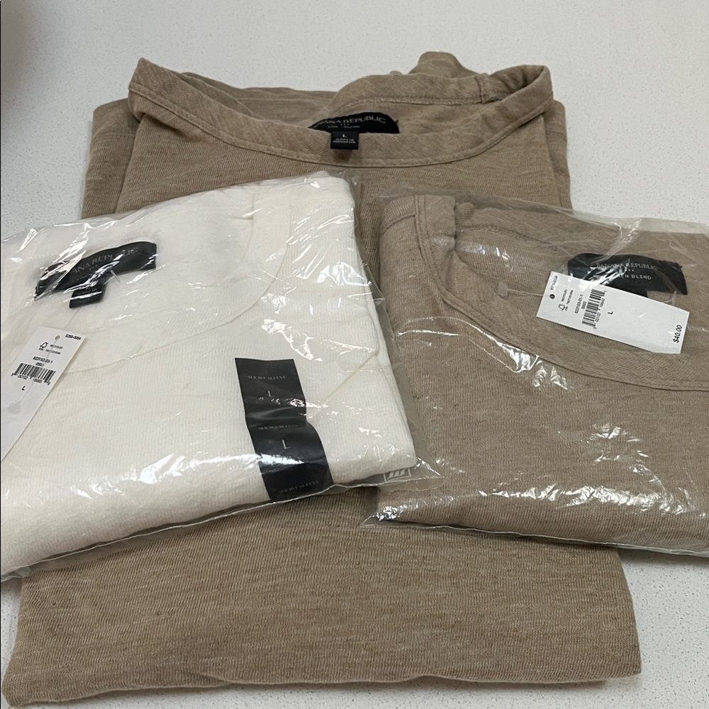 Banana Republic Linen Blend Crew Tee Shirts
